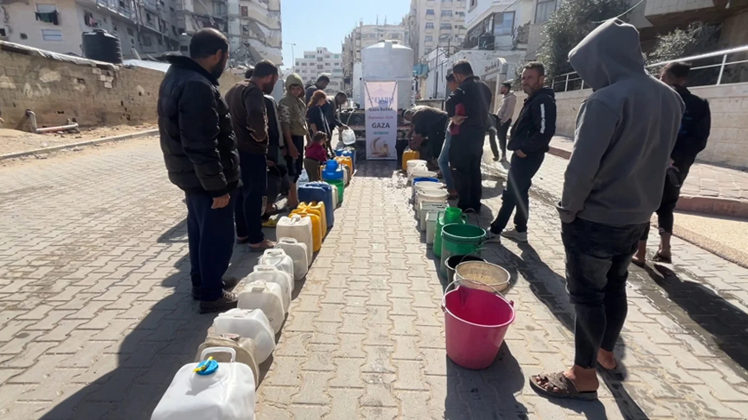 توزيع المياه في غزة